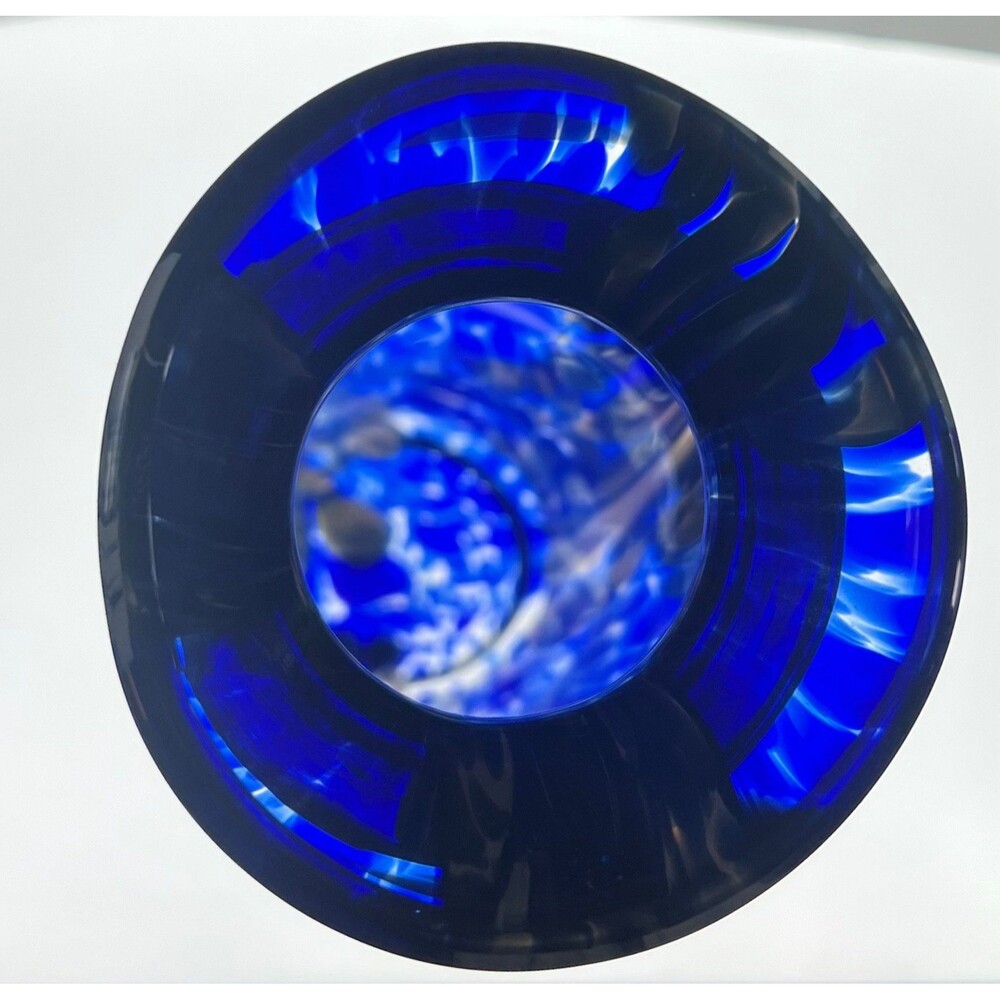 Monte Dunlavy signed blue and white swirl, blown glass vase | Made in the USA - Picture 6 of 6
